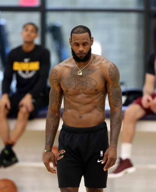 利兹联主帅：战胜蓝军让球队重获信心，利物浦能拿到欧冠席位（利兹联主帅：击败蓝军重振士气，利物浦有望锁定欧冠名额）