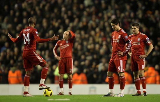 格拉斯纳谈对阵曼联：一周内第三次对三后卫阵型的球队很有趣（格拉斯纳谈战曼联：一周第三次遭遇三后卫球队，颇感有趣）