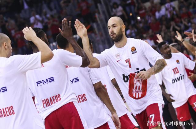 罗马诺：拉莫斯将离开蒙特雷，他希望加盟新球队而不是退役（罗马诺：拉莫斯将告别蒙特雷，更愿加盟新东家而非退役）