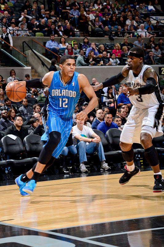 凯恩59分钟每球领跑五大联赛效率榜（凯恩59分钟进一球，效率称霸五大联赛）